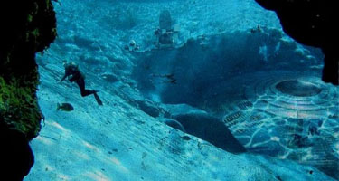 海底で墜落したUFOを発見！？